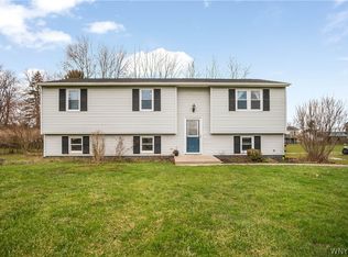 4806 Cottage Ct, Lockport, NY 14094