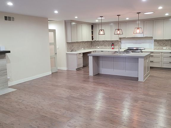 4th image of 2226 Kerwood Ave