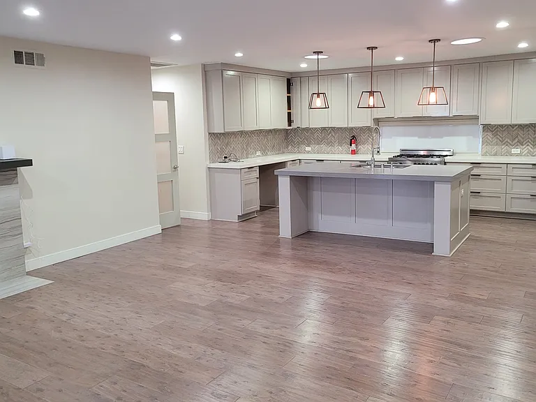 2226 Kerwood Ave — Photo 4