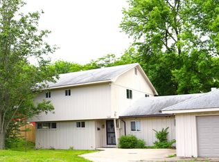 815 W High St, Carbondale, IL 62901