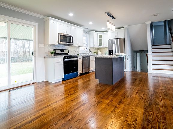 4th image of 15512 S Park Ave