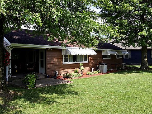 5th image of 403 James St