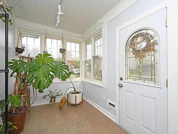 4th image of 26 Sheehan Ave