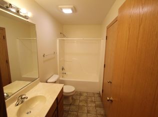 530 Kennedy St #2, Marengo, IL 60152