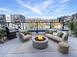 2268 Broadway E #407, Vancouver, BC