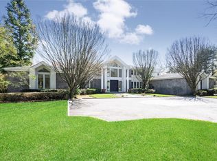 97 Wheatley Rd, Old Westbury, NY 11568