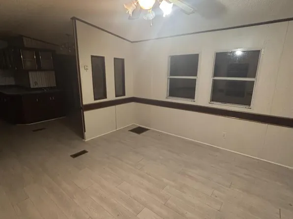 407 Delwood Ln, New Bern, NC 28562