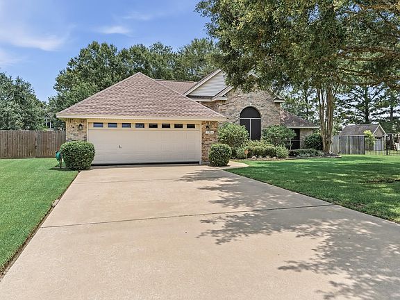 3rd image of 7731 Moonglow Cir