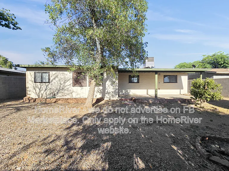512 S 75th Pl — Photo 17