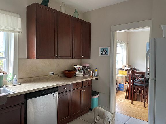 3rd image of 4701 N Magnolia Ave APT 2S