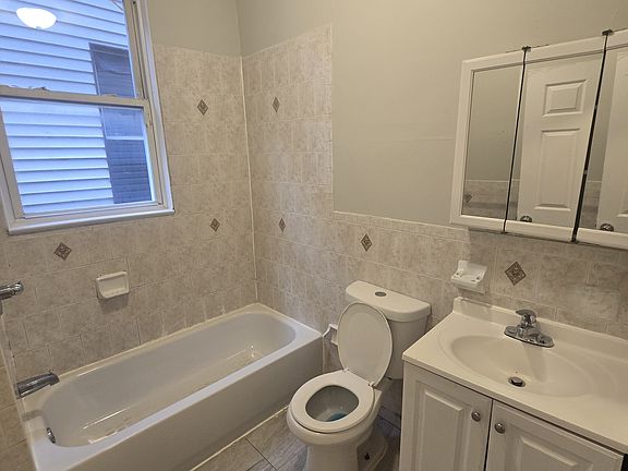 5th image of 293 Avon Ave #H2