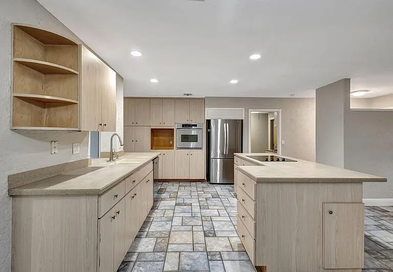 1402 Cormorant Rd — Photo 8