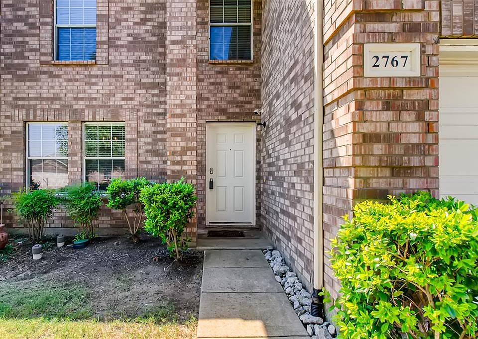 1st image of 2767 Hacienda Lake Dr