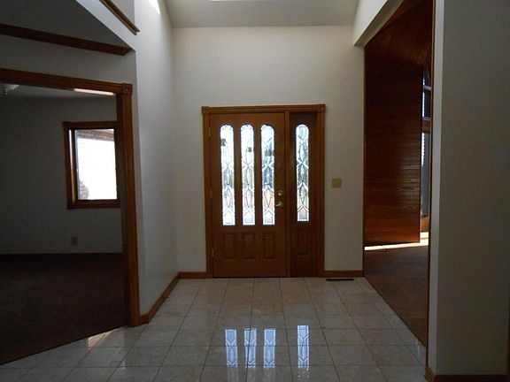 3rd image of 20244 Hanna Ave