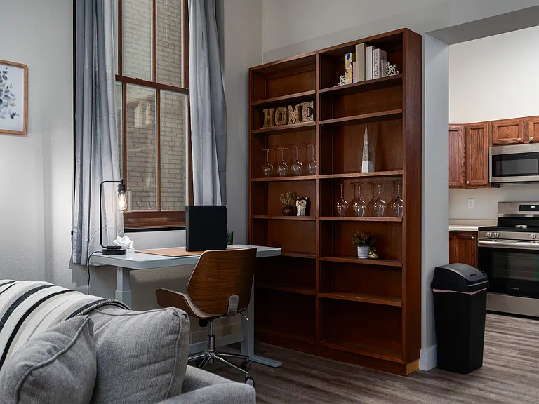 City Hall Apartments — Photo 10