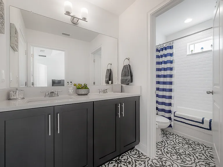 1714 E Lambright St — Photo 37