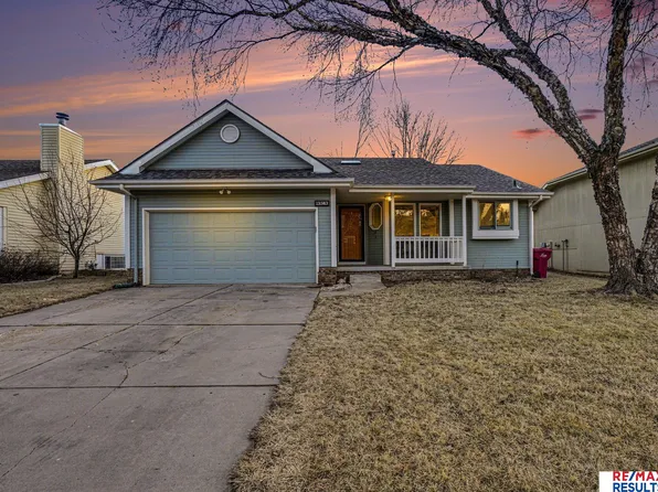 13583 Chandler St, Omaha, NE 68138