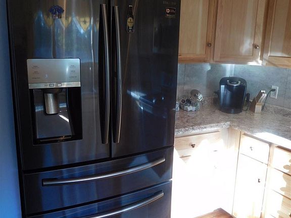 5th image of 9602 S 10th St