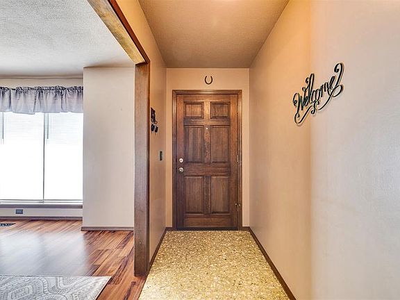 4th image of 12505 Springwood Dr