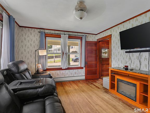 5th image of 7 Brendan Street