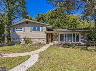 1022 Irvin Rd, Huntingdon Valley, PA 19006