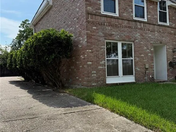 4335 Woodland Dr, New Orleans, LA 70131