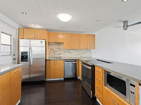 4th image of 4141 Nautilus Dr APT 8H