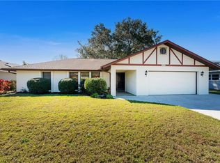 1505 Crest Dr, Englewood, FL 34223