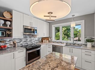 9406 W 16th St, Minneapolis, MN 55426