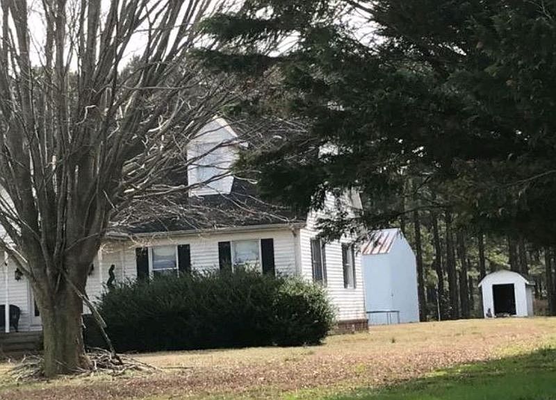 2nd image of 4325 Seaside Rd