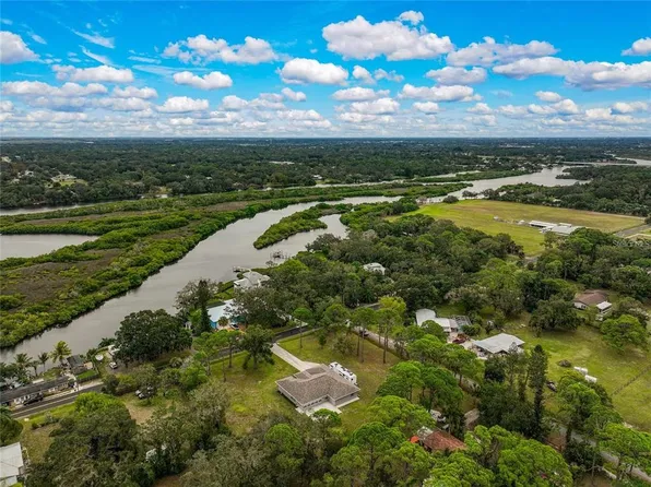 2912 51st St E, Bradenton, FL 34208