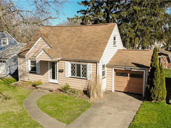 2229 39th St NW, Canton, OH 44709