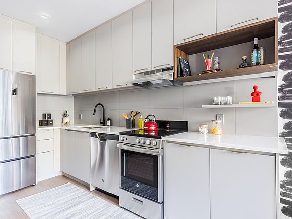 4th image of 176 Woodward Ave APT 104