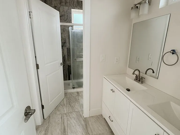 574-578 Marin Ave — Photo 6