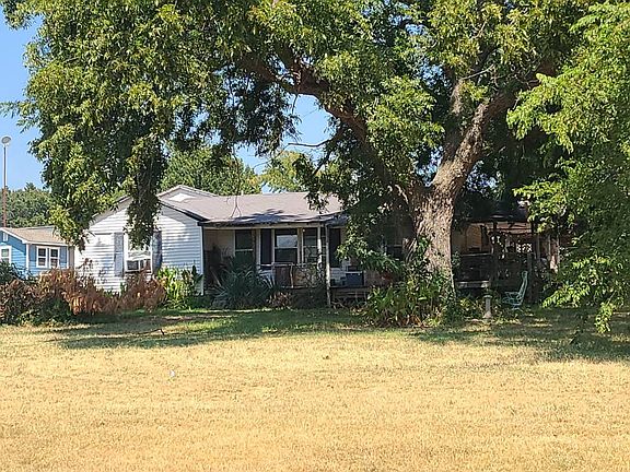 3rd image of 5602 Highway 77 N