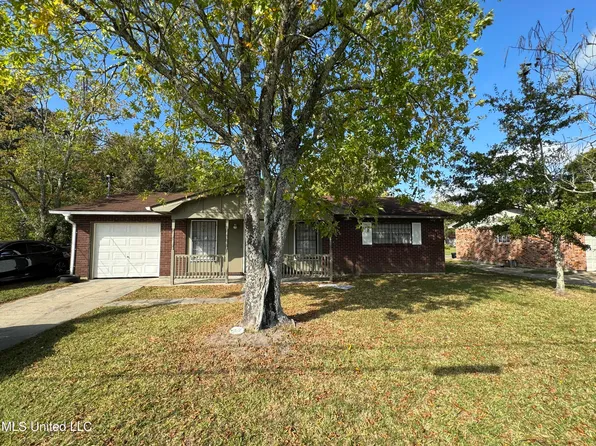 3407 Kimberly Dr, Moss Point, MS 39563