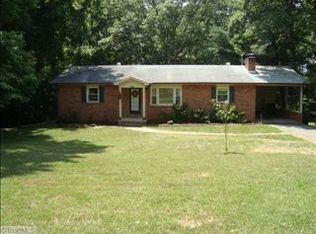 236 Longwood Dr, Winston Salem, NC 27104