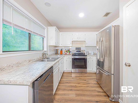 4th image of 115 Meadow Wood Dr