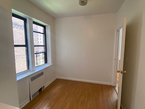 5th image of 76-9 34th Ave #211