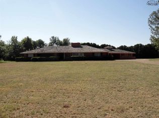 1116 Sycamore Dr, Burkburnett, TX 76354
