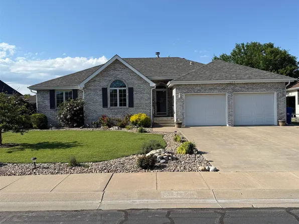 1305 W 42nd St, Hays, KS 67601