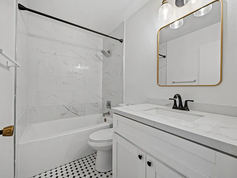 4114 Ohio St #103 — Photo 19