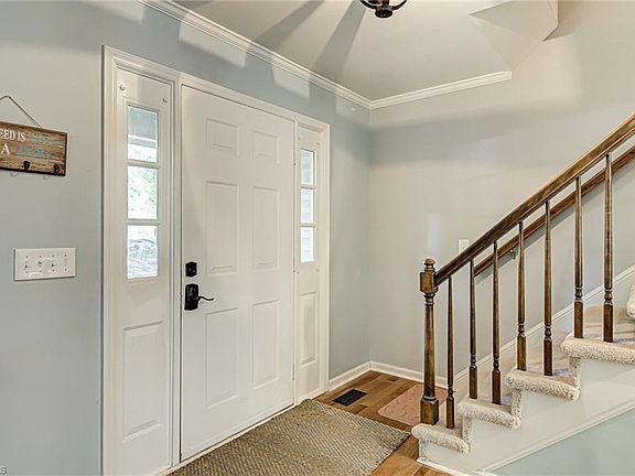 3rd image of 2416 Beaconwood Dr