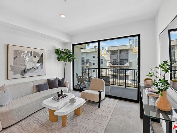 3rd image of 904 S New Hampshire Ave #407