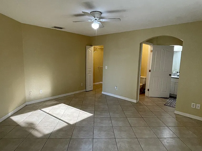 1602 SW 16th Ct — Photo 24