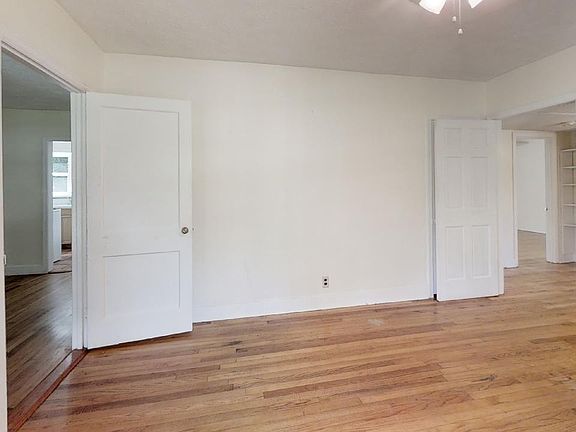 4th image of 916 Lakeview Dr