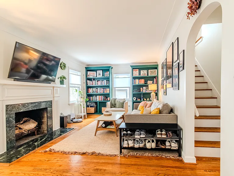 727 Forest Ave — Photo 3
