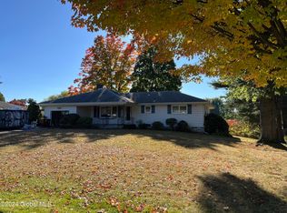 14 Riviera Dr, Latham, NY 12110