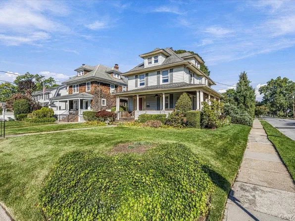 63 Shellbank Place, Rockville Centre, NY 11570