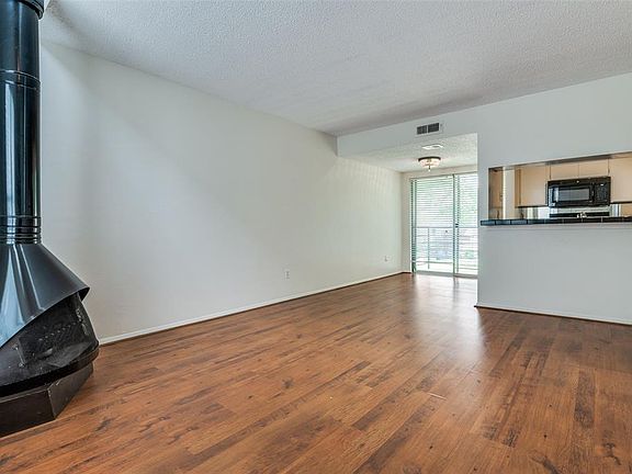 4th image of 4211 Holland Ave APT 206
